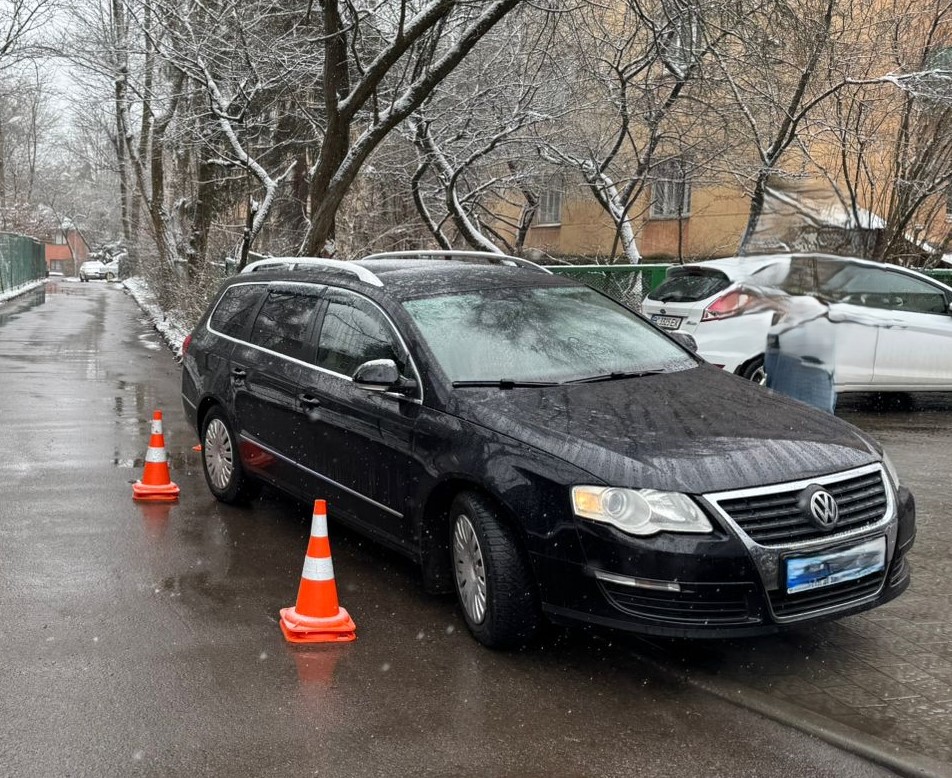 У Львові автомобіль наїхав на літню жінку: постраждала госпіталізована