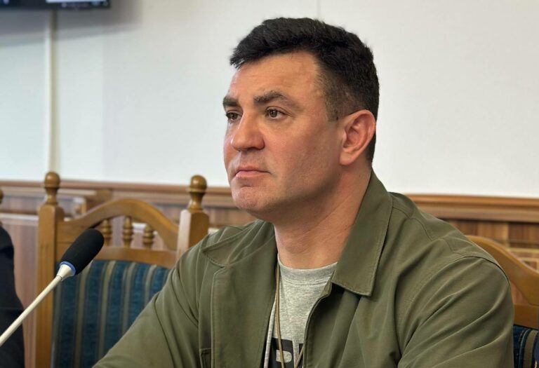 Нардепа Миколу Тищенка суд залишив під цілодобовим домашнім арештом