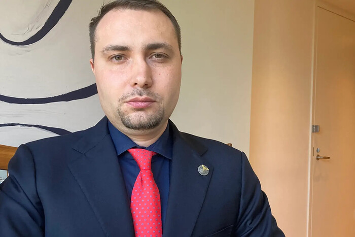 Буданов у костюмі і "пиз...ць" російському флоту: українці видали нову порцію мемів