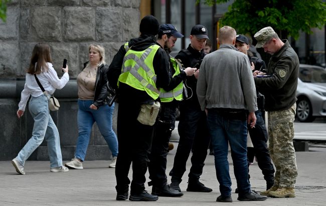 В Україні оновили правила бронювання від мобілізації: деталі