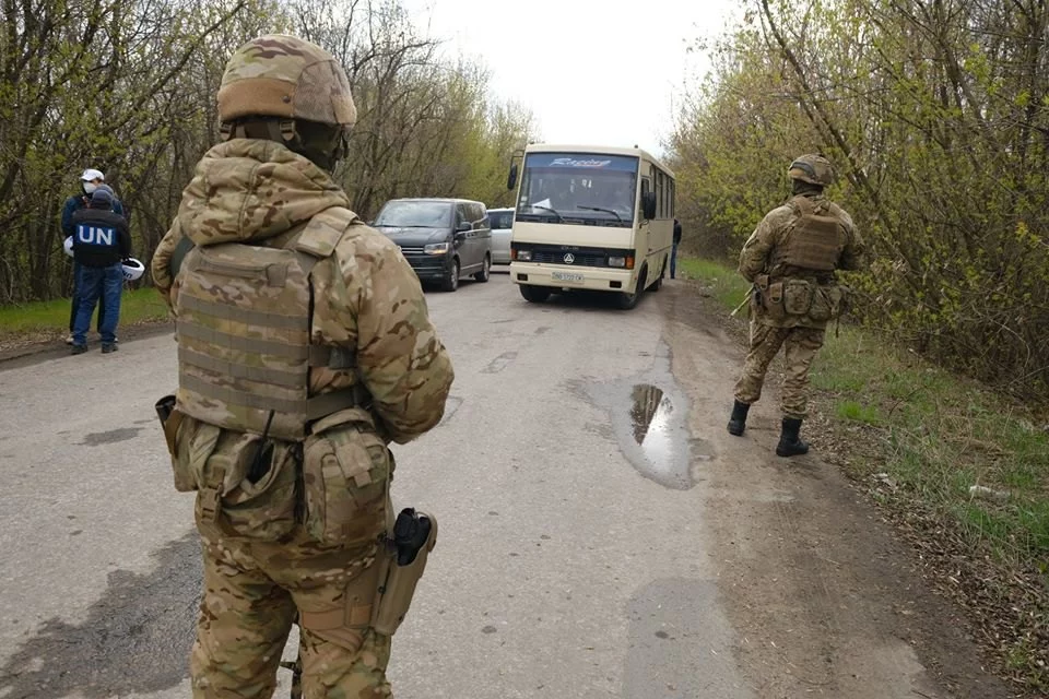 Прямо зараз відбувається обмін полоненими: Що відомо?