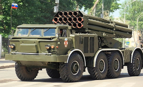 Уночі Дніпропетровщину обстріляли з "Ураганів": пошкоджені будинки