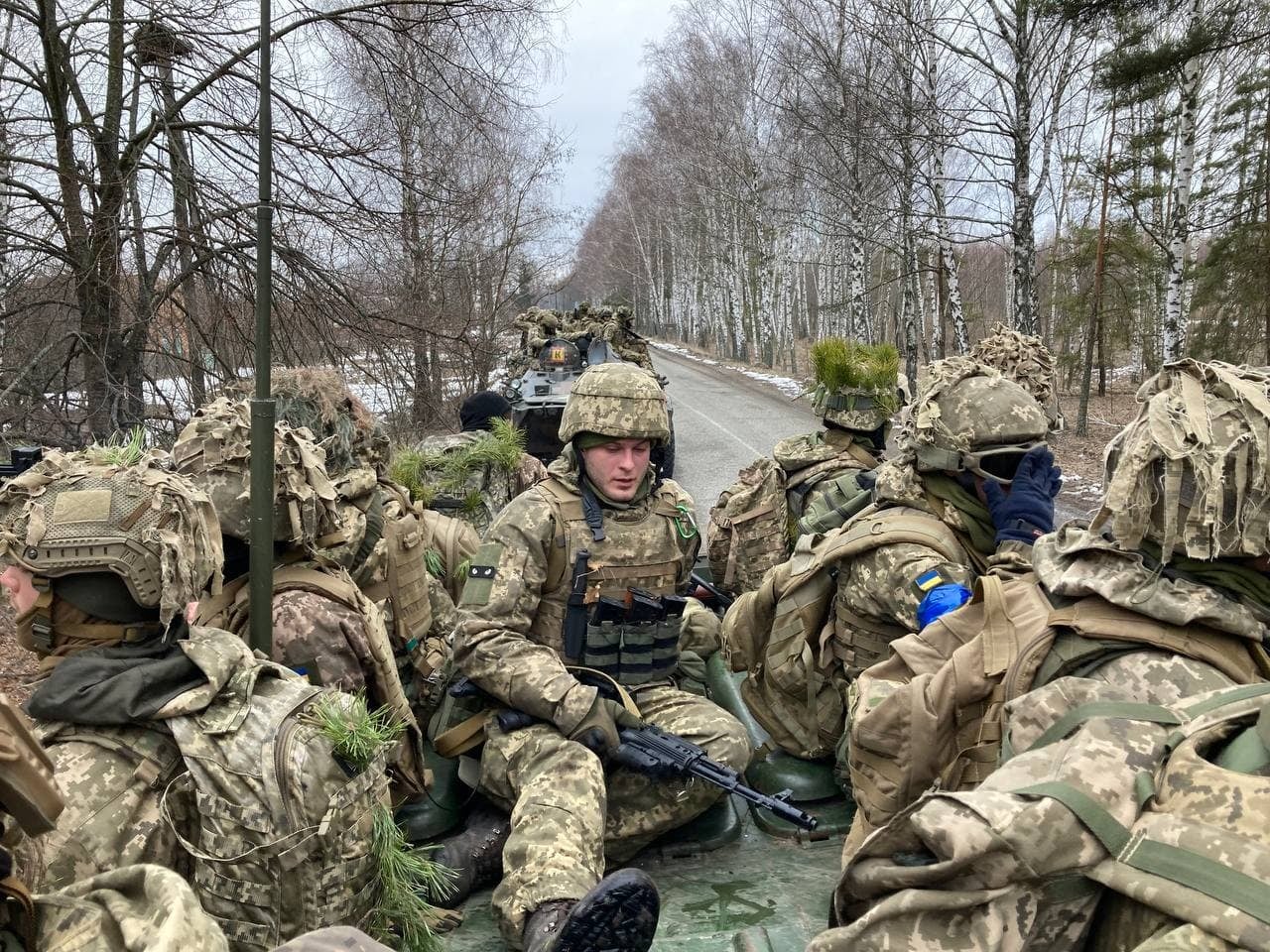Зеленський відреагував на ситуацію з переведенням фахівців Повітряних сил до піхоти