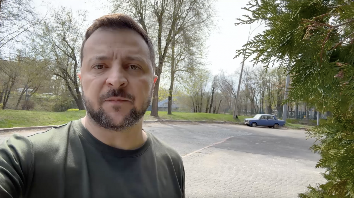 Посилення ППО, будівництво фортифікацій та нагороди: підсумки візиту Зеленського до Харківщини