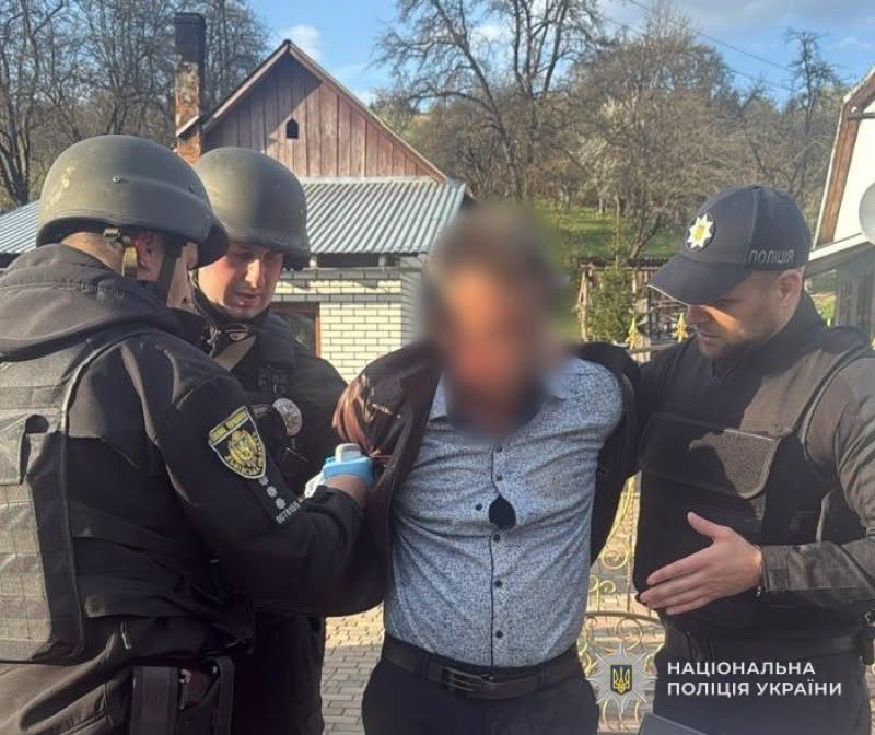 Полював з рушниці на сусіда: На Львівщині судитимуть чоловіка