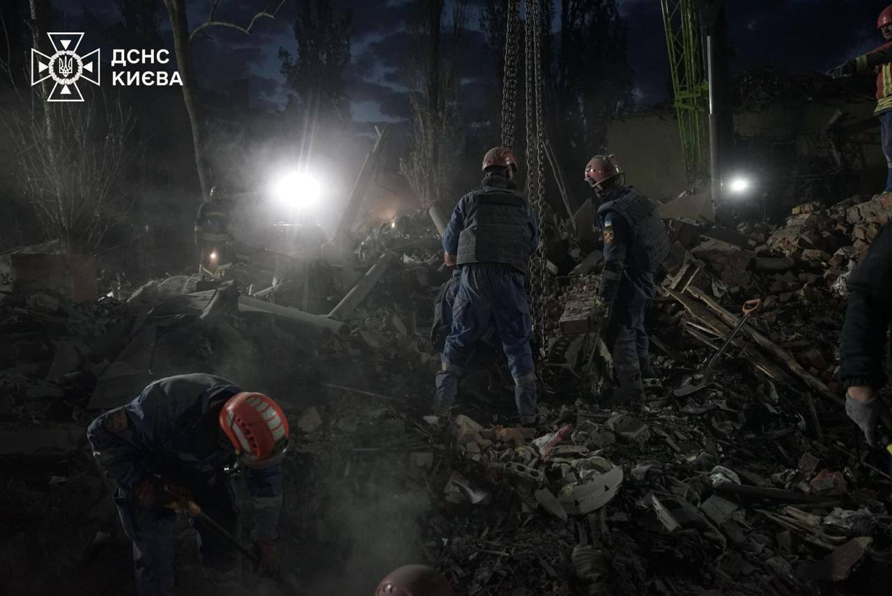 Росіяни вночі  масовано обстріляли 9 областей України