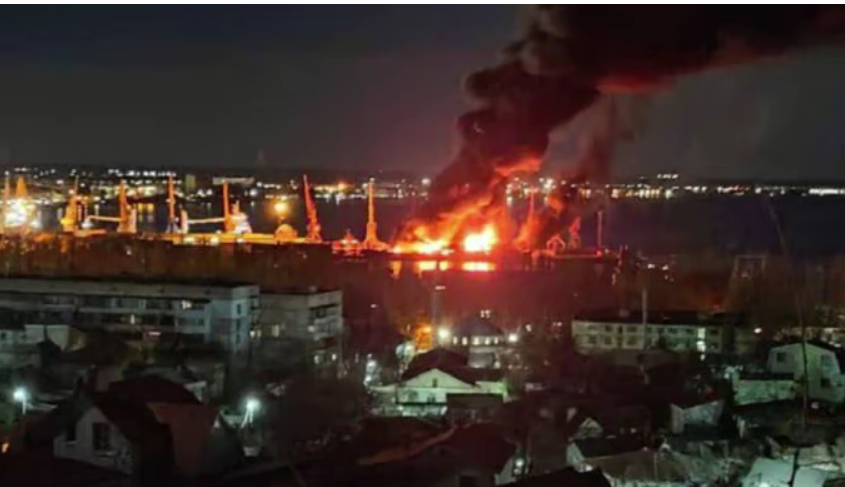 На борту були "Калібри" і КАБи, зникли безвісти десятки моряків. Деталі атаки на "Новочеркаськ"