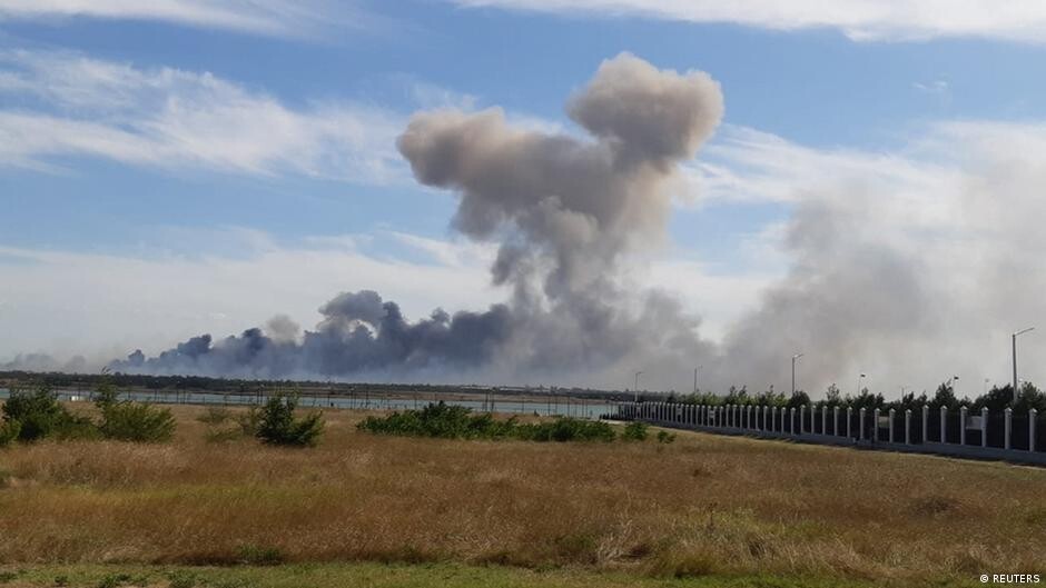 На півночі окупованого Криму вибухи. Чути звуки "мопедів"