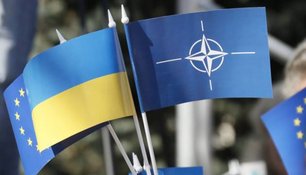НАТО в допомогу. Україна вироблятиме військову техніку разом із шістьма країнами