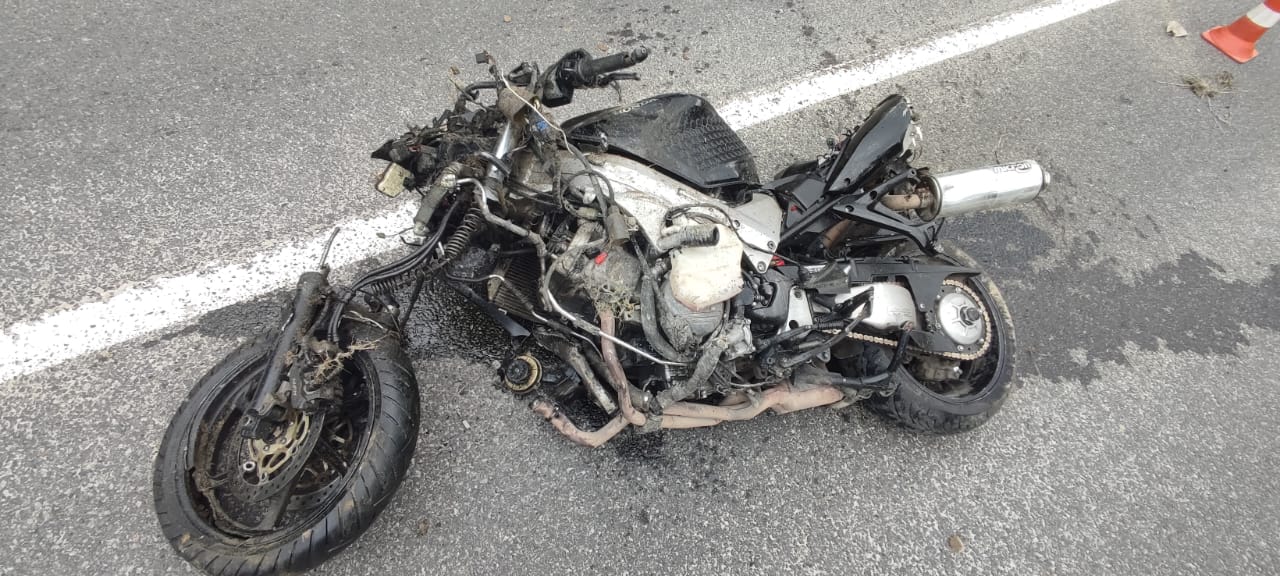 В’їхав у бетонний водостік: на Львівщині загинув молодий мотоцикліст