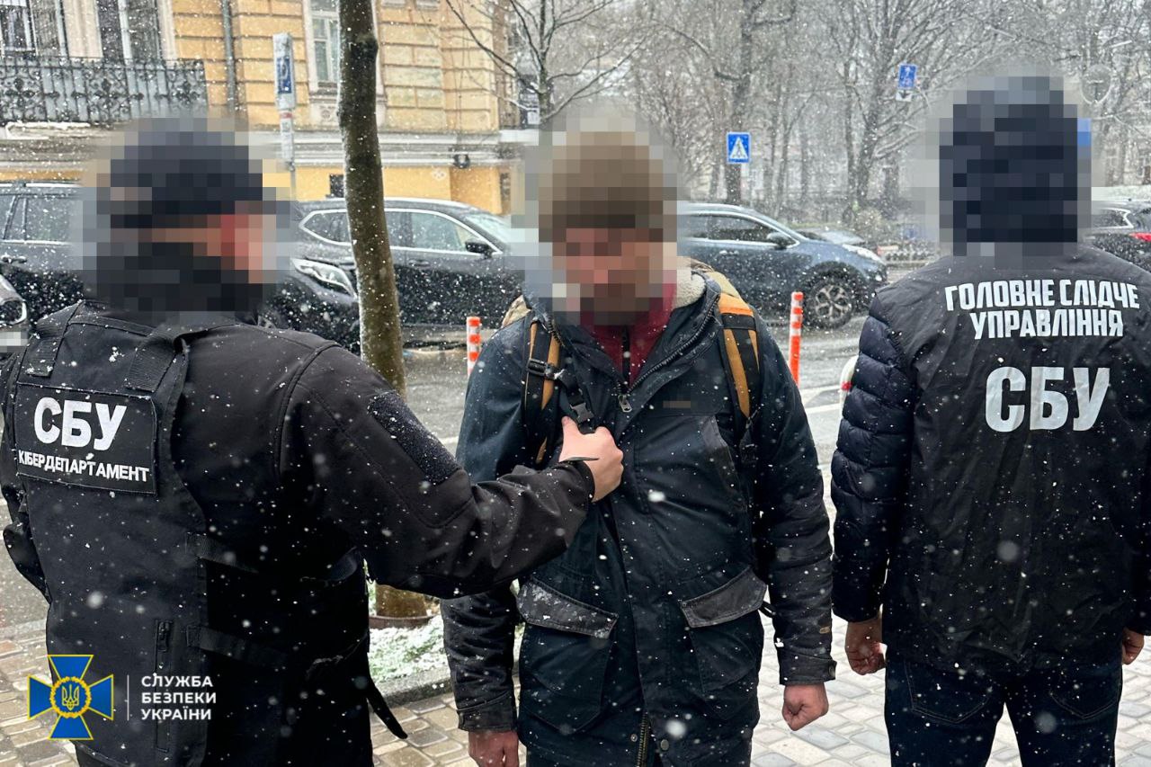 Готував теракти біля оборонних об’єктів: У Києві затримали російського шпигуна