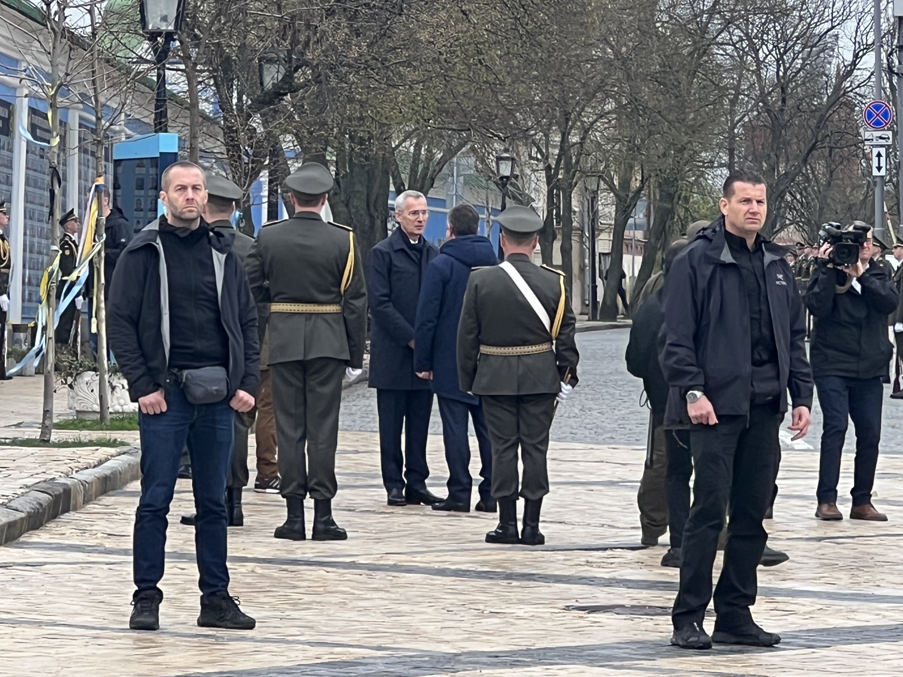 Генсек НАТО Єнс Столтенберг прибув до Києва напередодні "Рамштайн-11"