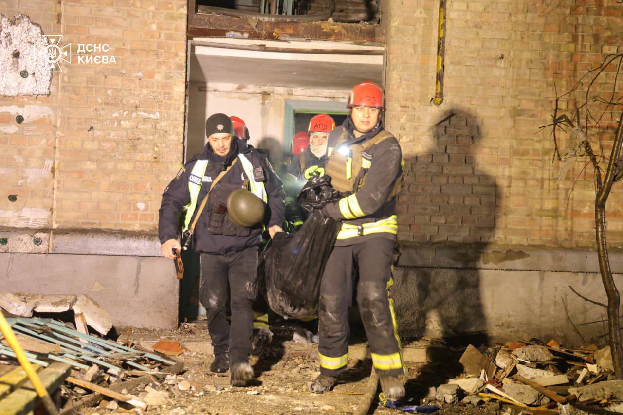 У Києві зросла кількість загиблих через комбіновану атаку РФ