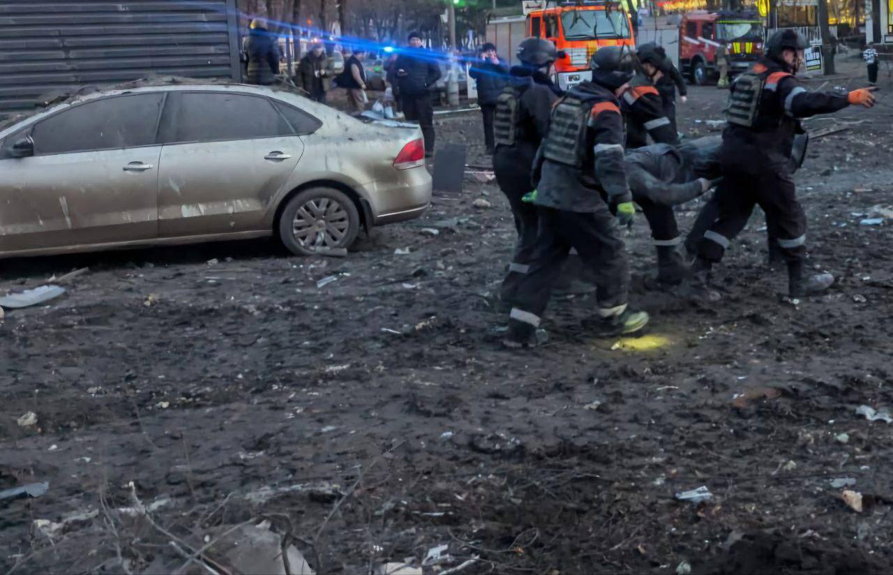 Удар по Кривому Розі: є загиблий, зросла кількість постраждалих (фото)