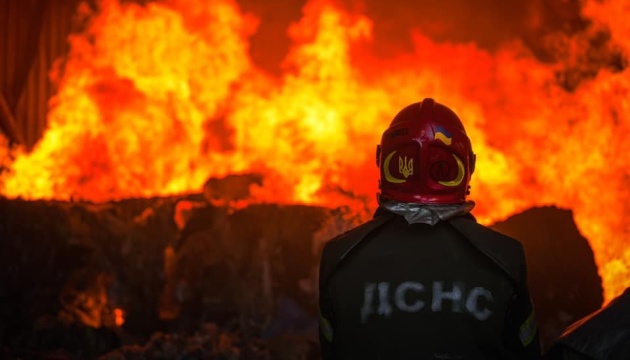 У Миколаєві виникла пожежа через падіння уламків ворожого дрона, – Сєнкевич