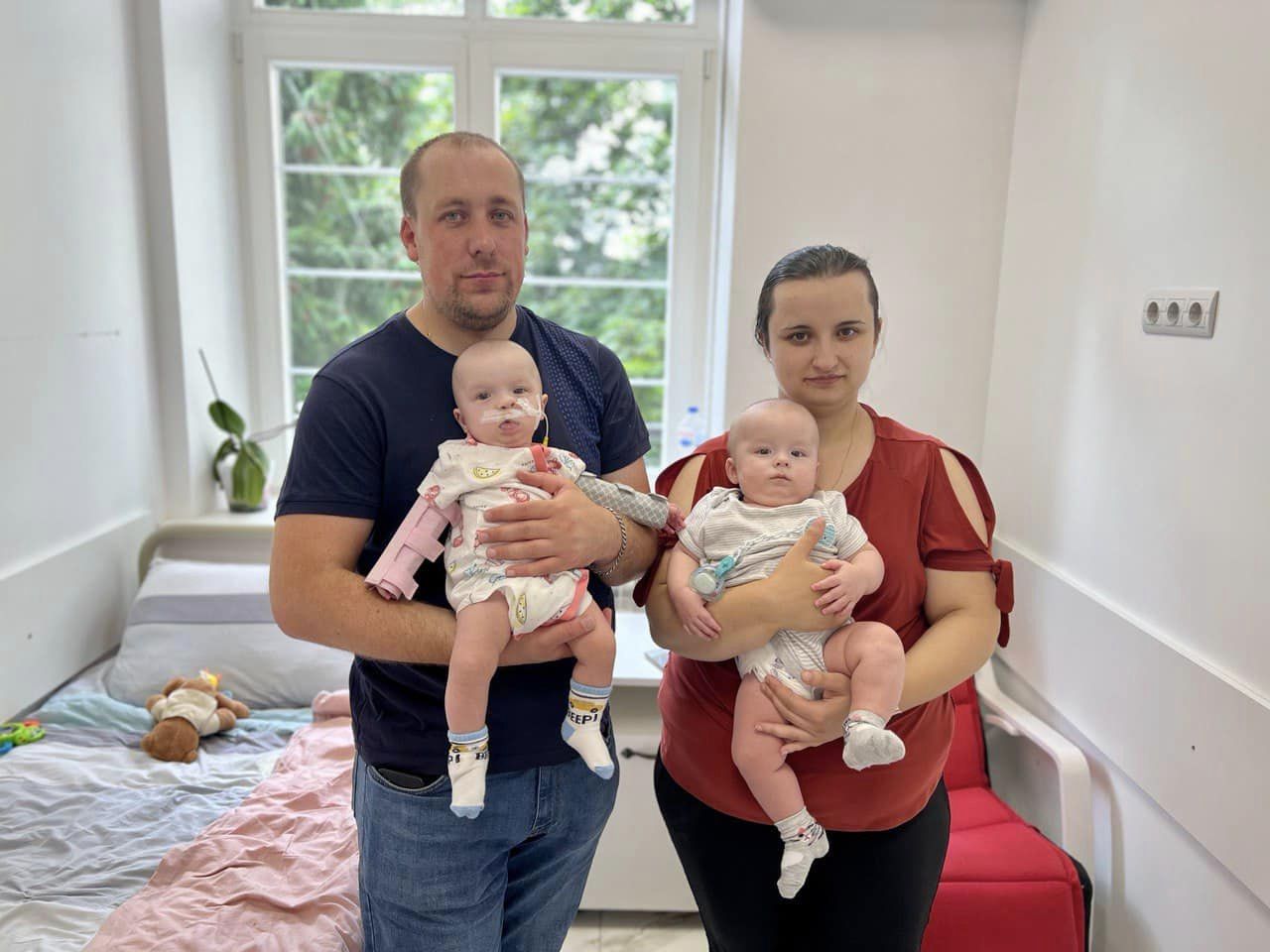 Львівські медики прооперували хлопчика із двійні, який народився з незрощенням губи