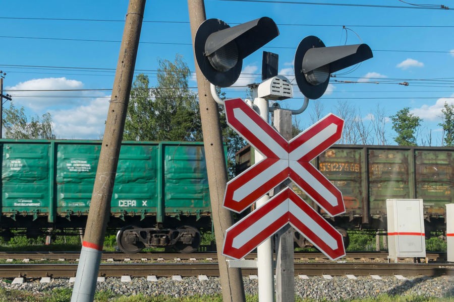 На Львівщині на кілька днів перекриють залізничний переїзд: водіїв застерігають
