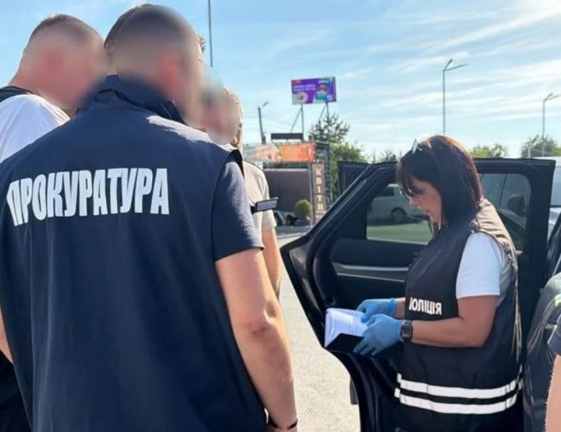 Схема "відкатів" на тисячі доларів: якого посадовця затримали на Львівщині (фото)