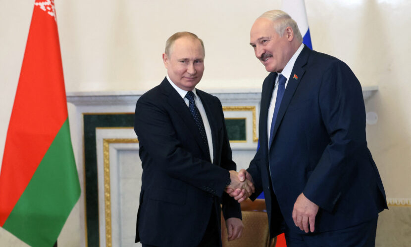 Американські аналітики назвали головну мету візиту Путіна в Білорусь