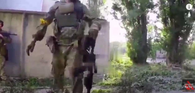 Вуличні бої в Сєвєродонецьку. Відео від українського військового