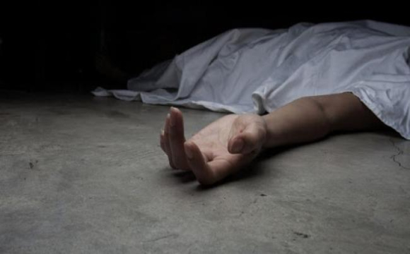 У Львові на зупинці громадського транспорту виявили мертву людину (фото)