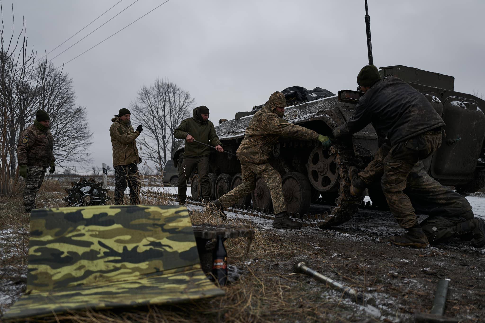 ЗСУ відбили атаки на шести напрямках, знищено пункт управління росіян. Генштаб