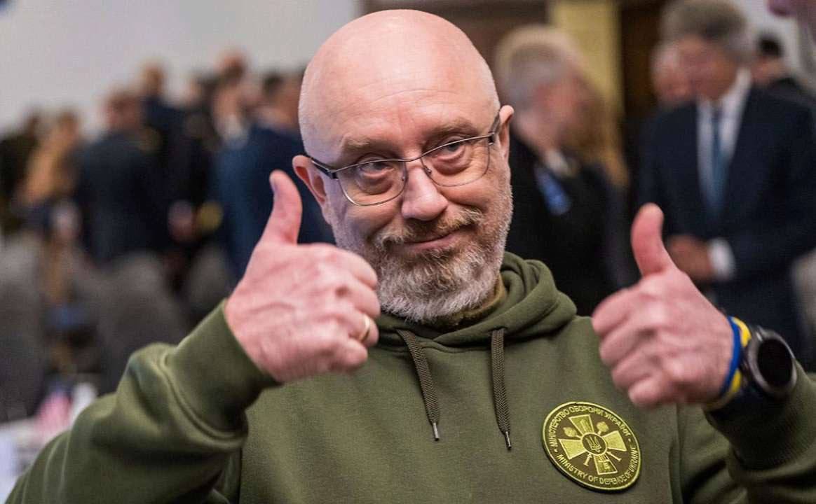 Скандал із закупівлями в Міноборони. Резніков пропонує парі