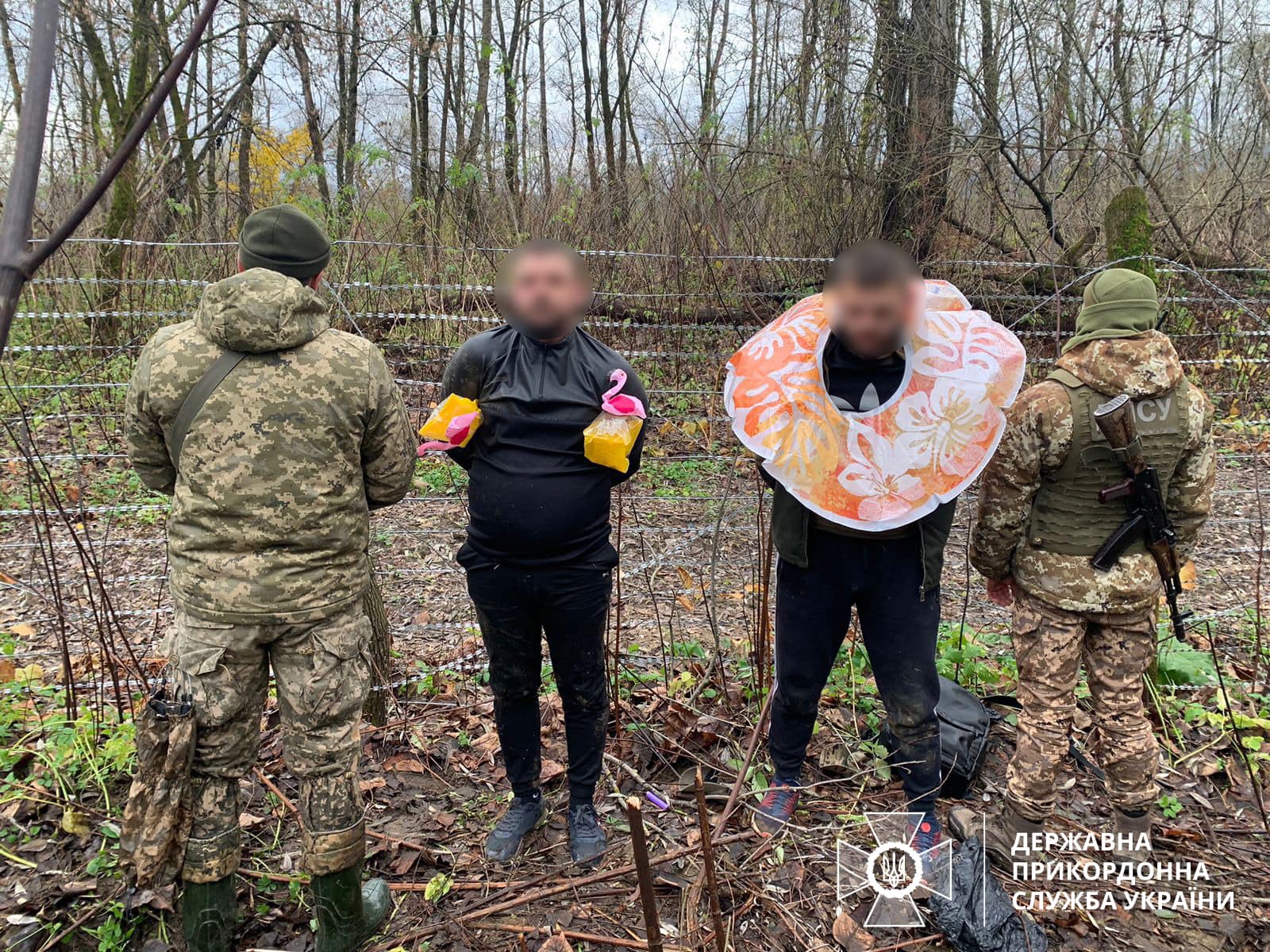 З дитячими нарукавниками. На Закарпатті затримали двох чоловіків, які хотіли переплисти Тису
