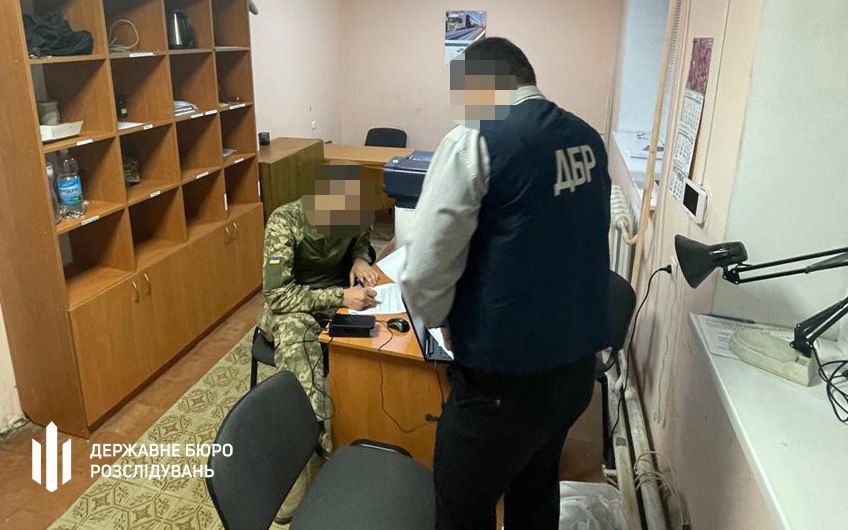 У Львові офіцеру Академії сухопутних військ вручили підозру. Жорстоко бив та знущався з курсантів
