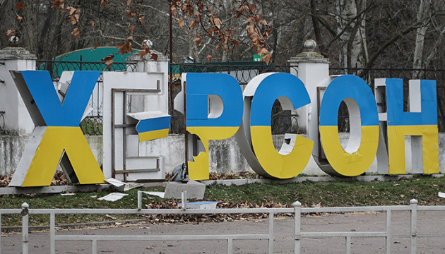 Росіяни зібрали 300 човнів для форсування Дніпра: у Херсонській ОВА повідомили деталі