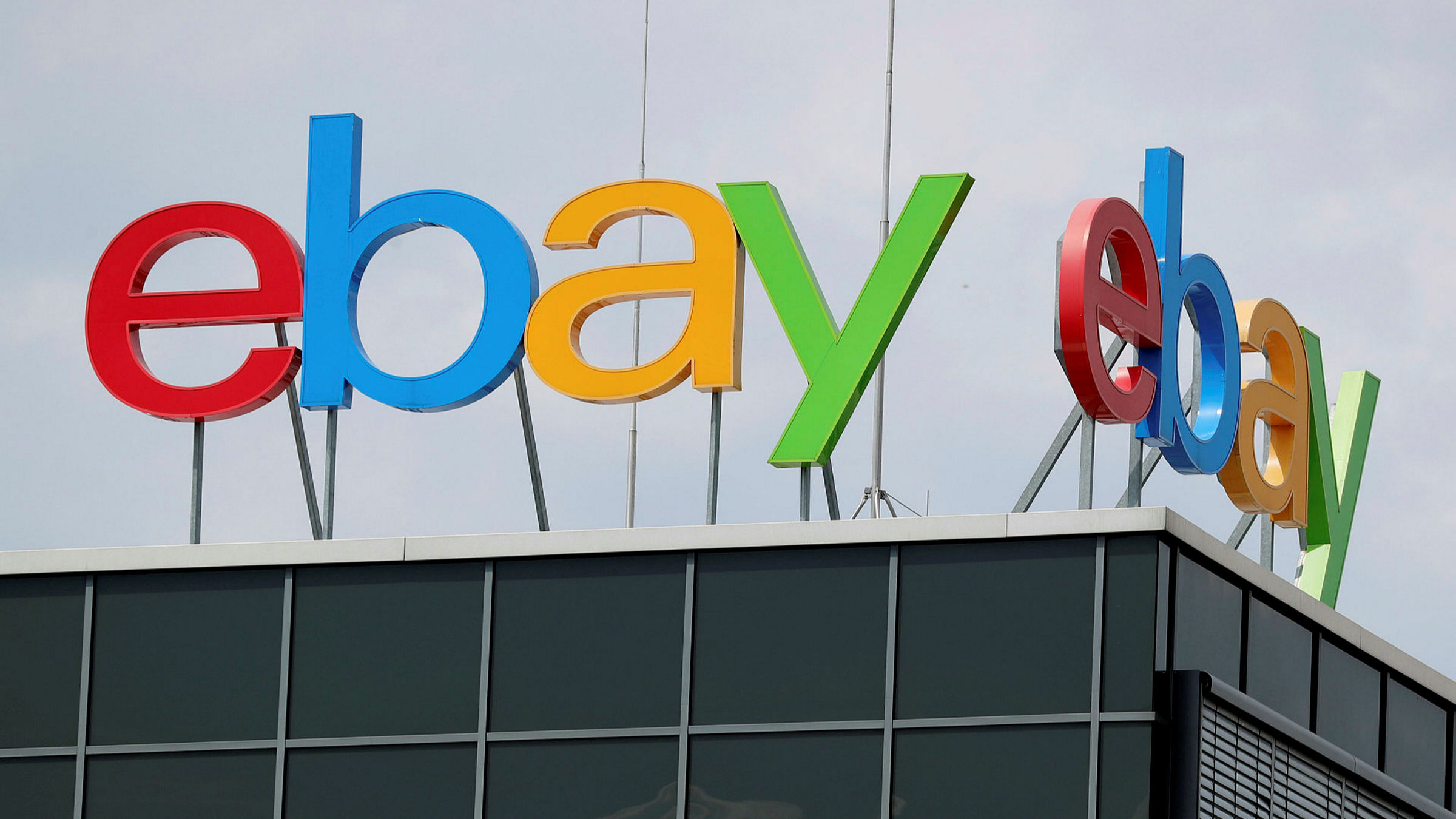 eBay блокує всі транзакції із російськими адресами
