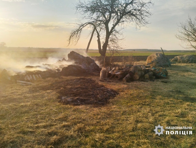 На Рівненщині двоє людей загинули через пожежу сухостою