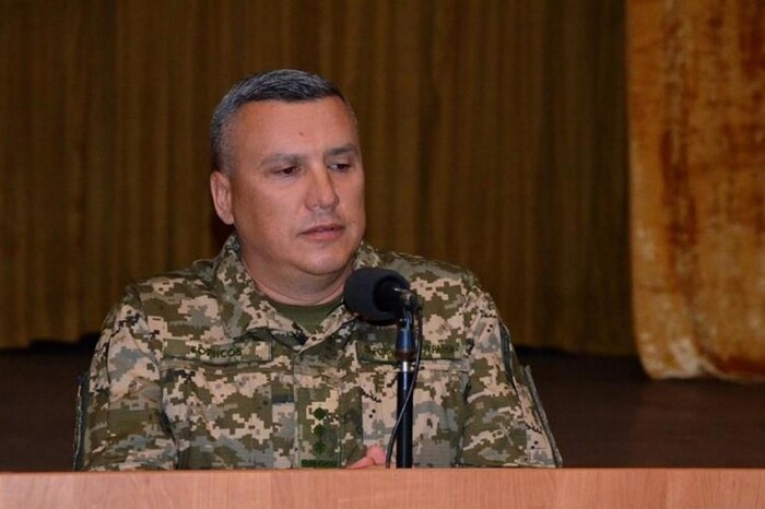 Скандальному одеському військкому оголосили про підозру, але він зник