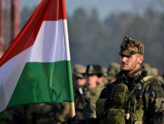 Угорщина переміщує війська поближче до кордону з Україною