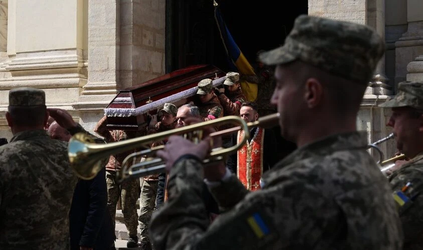 Величезна втрата: Львівщина проводжає в останню путь п'ятьох Героїв (фото)