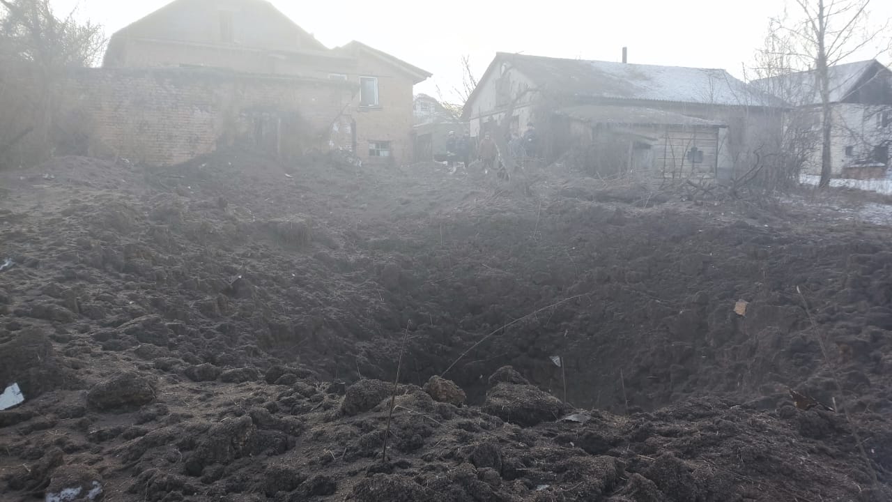 Росія вдарила ракетою і "Шахедами" по Сумщині. Пошкоджено десятки будинків