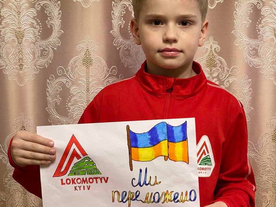 Юні футболісти з Києва підготували акцію «Ми за мир»