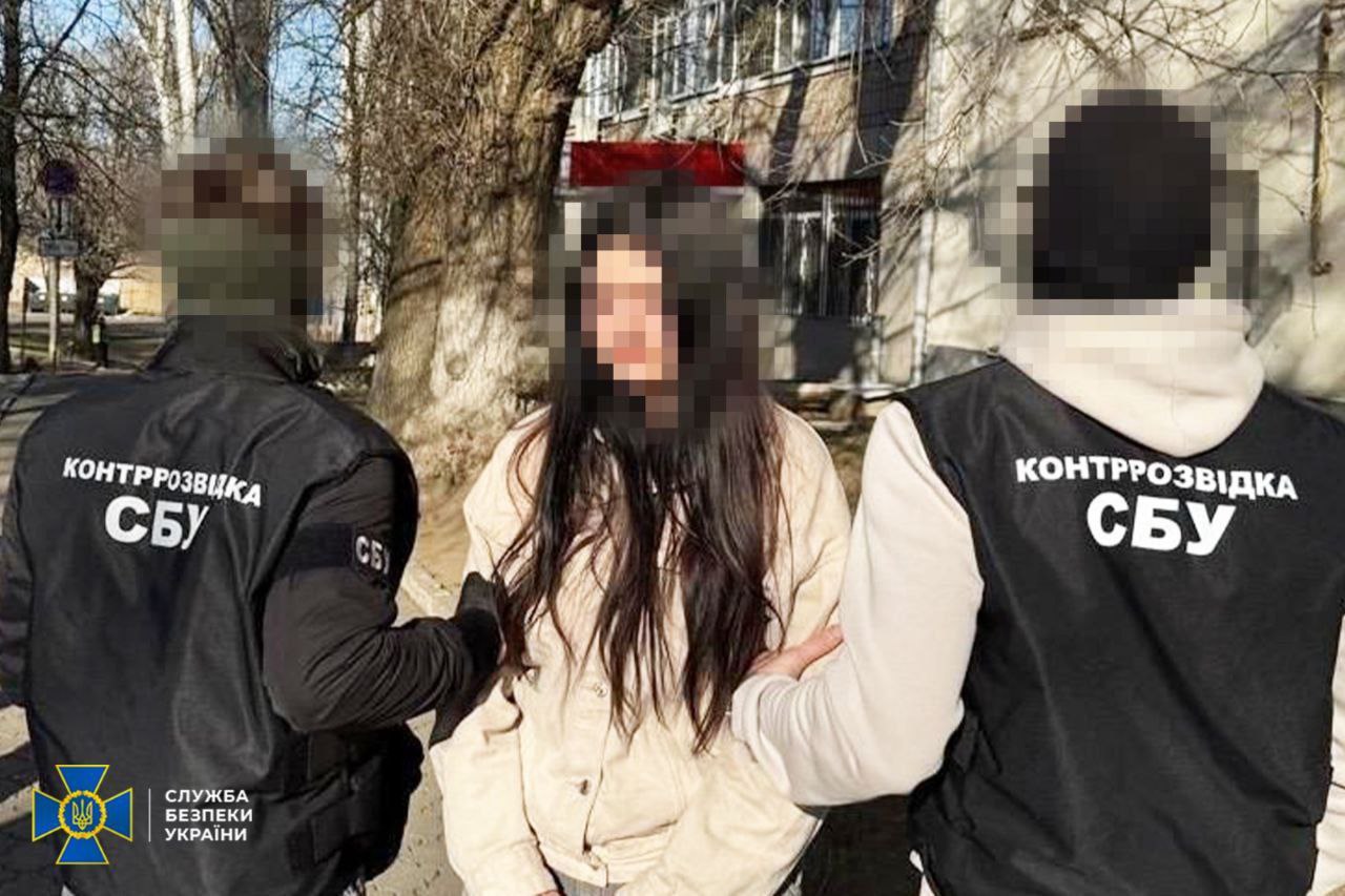 Планувала теракт в будівлі поліції в Миколаєві: правоохоронці затримали 19-річну дівчину (фото)