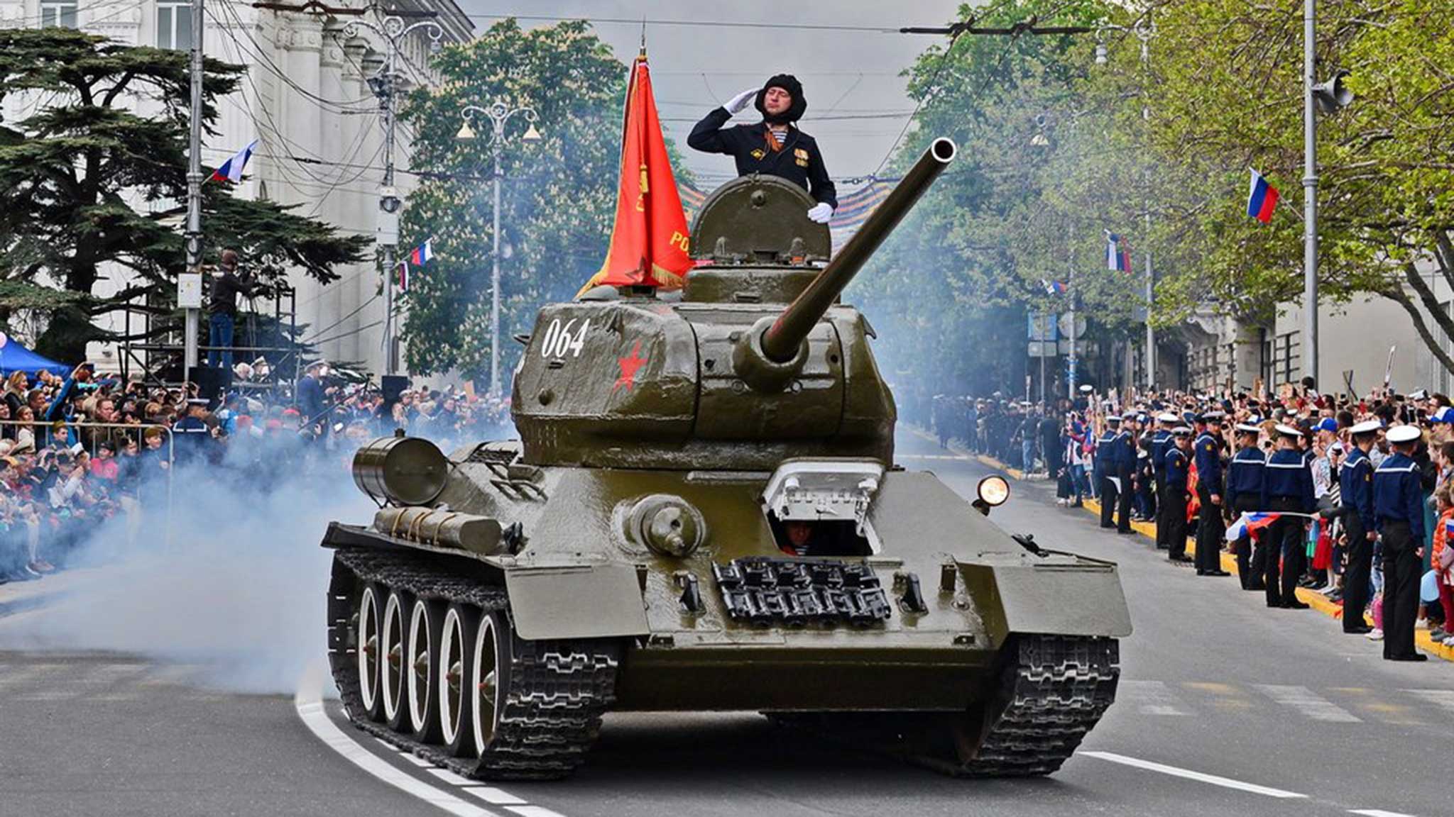 В окупованому Криму скасували демонстрації на 1-ше та 9-те травня