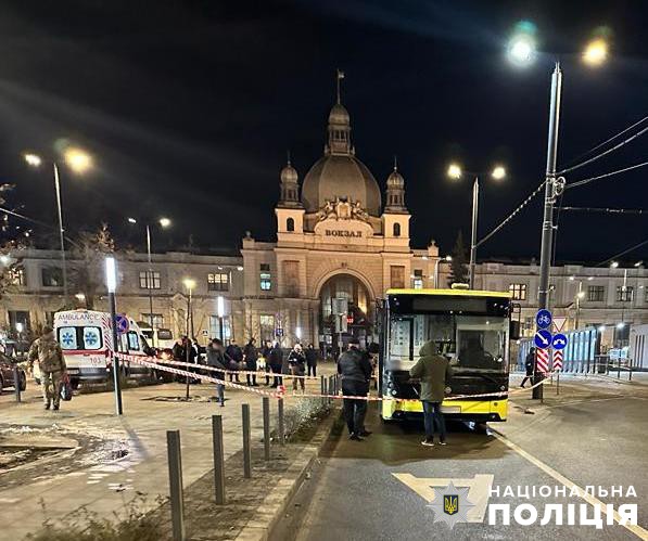 У Львові маршрутка на смерть збила пішохода
