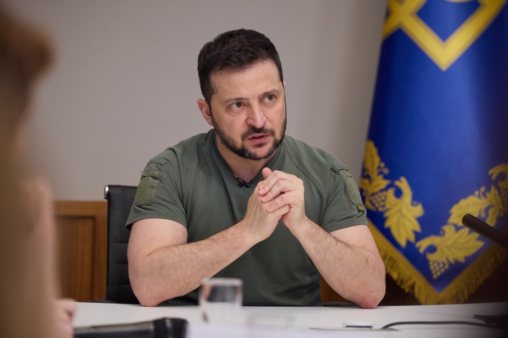 Ультиматум Зеленському. Захід дав час Україні до осені