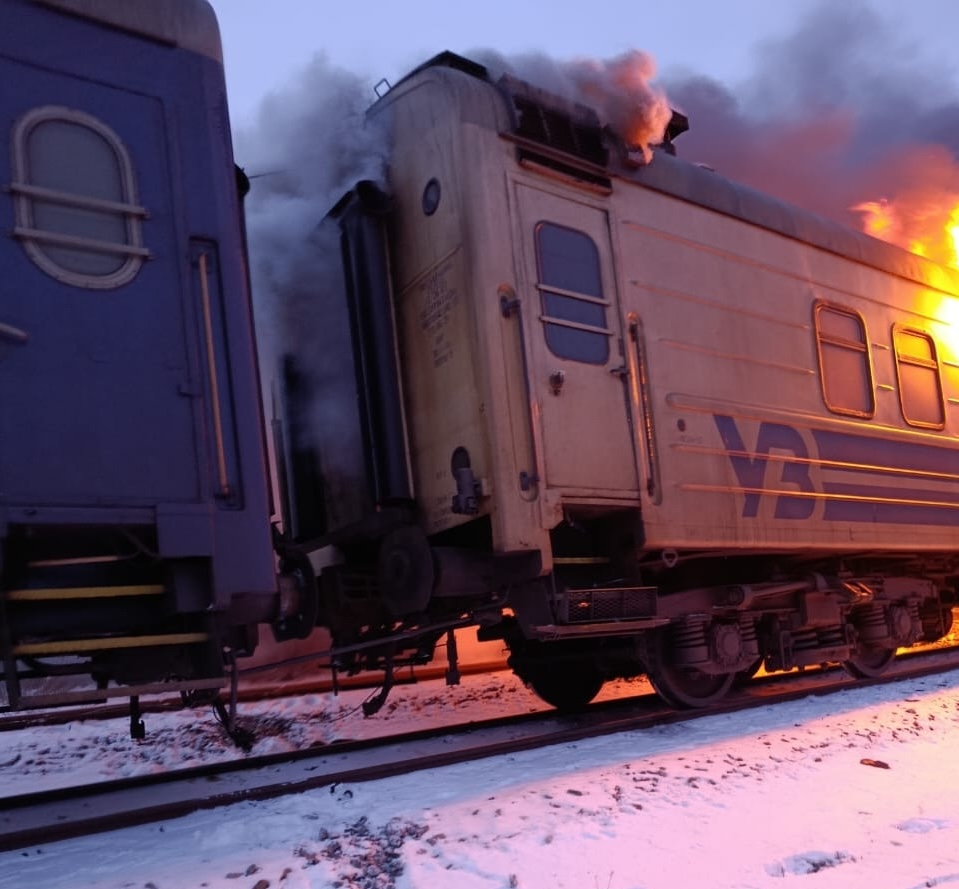 Росія вдарила по пасажирському потягу  «Барвінкове — Львів — Чоп»: Є загиблі  (відео)