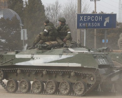 Російські військові заблокували всі виїзди з Херсонщини – ОК «Південь»