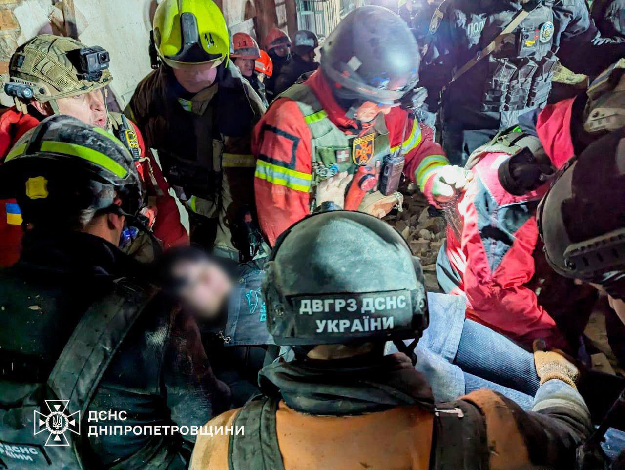 Удар по багатоповерхівці у Кривому Розі: кількість травмованих збільшилася (фото)