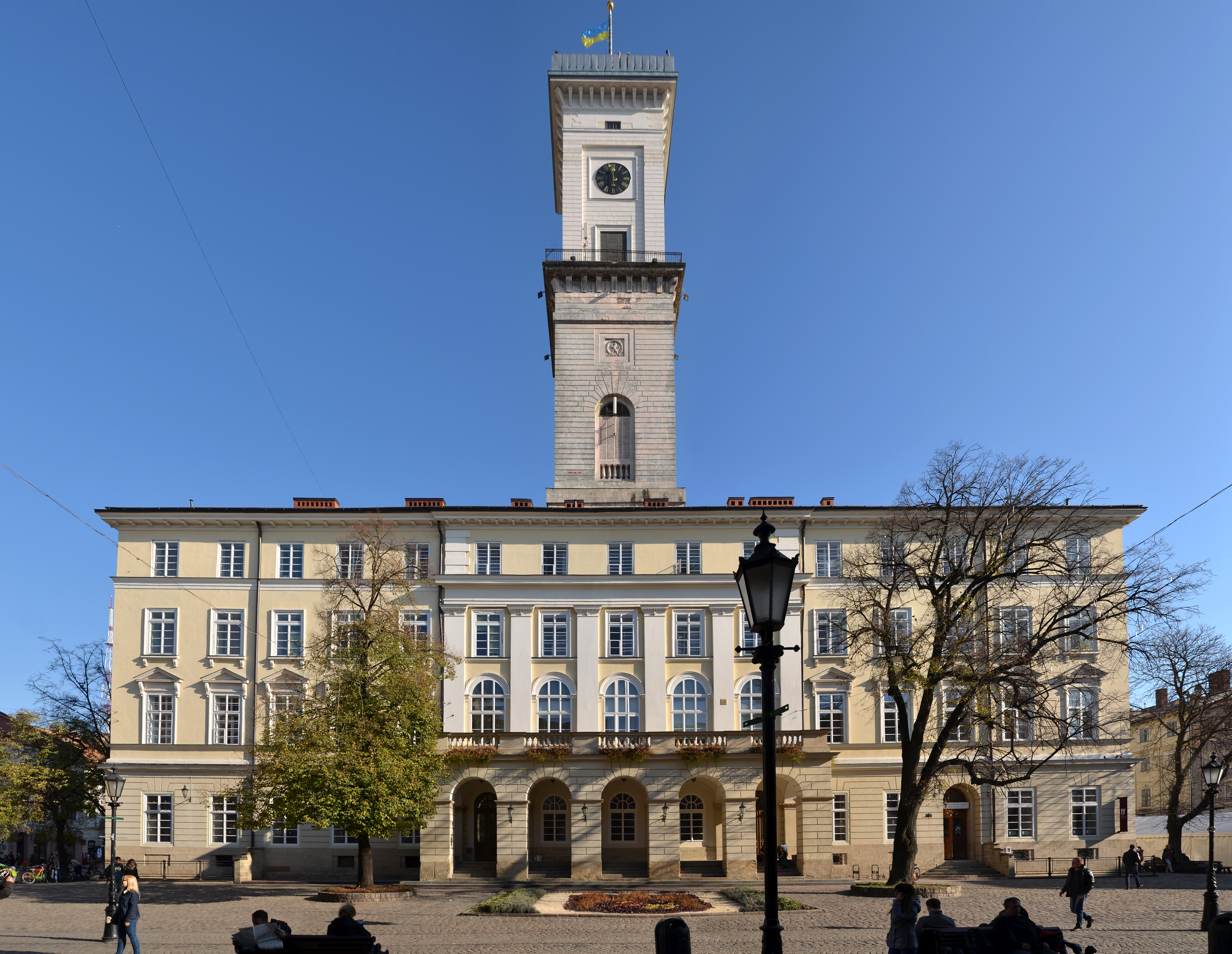 У Львівській міській раді триває евакуація