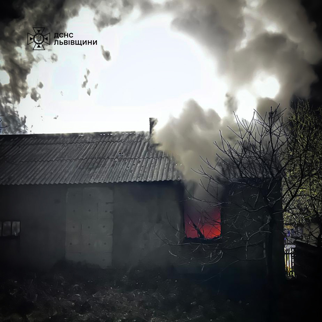 На Львівщині під час пожежі травмувався 75-річний чоловік