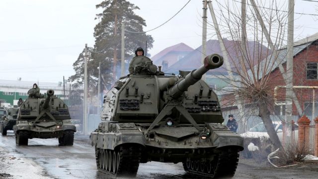 Росія перекидає танки до кордону з Україною. Нові відео