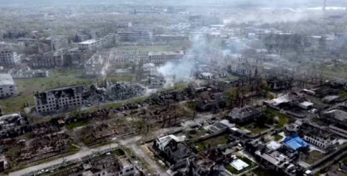 Рубіжне розділило долю Маріуполя. Гайдай показав фото зруйнованого окупантами міста