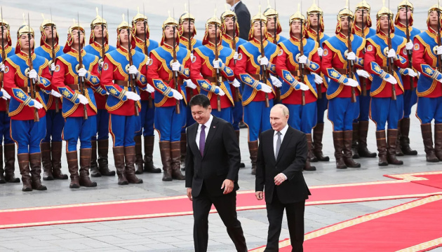 Попри заклики до арешту, Путін зустрівся з главою Монголії