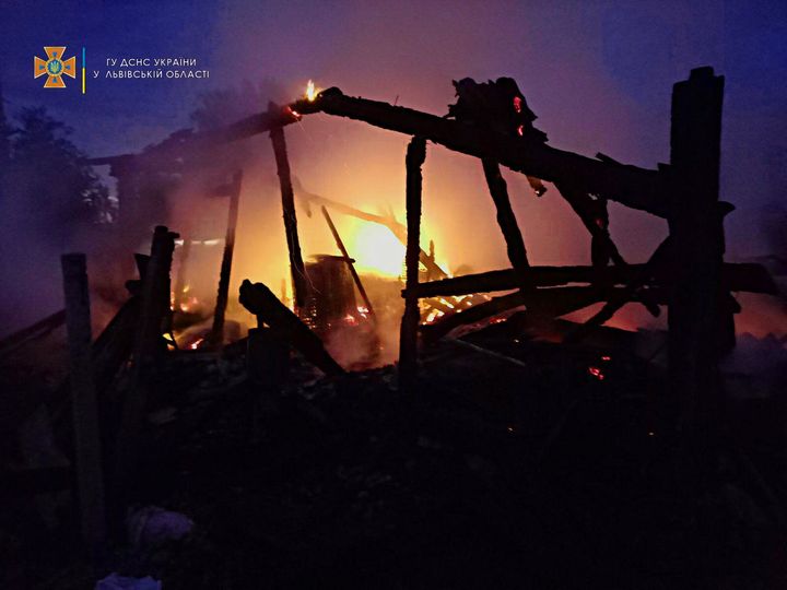 Біля Львова у пожежі на господарстві загинуло понад 100 кроликів